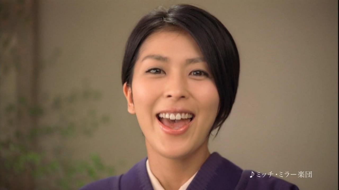 봄되면 생각나는 일본영화 여주인공 BEST 8 & 대표 OST/영화 추천 3 봄되면 생각나는 일본영화 여주인공 마츠 다카코의 웃는 모습